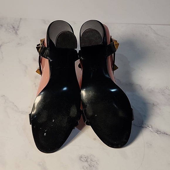 Valentino Garavani Black & Gold Block Heel - Picture 7 of 11